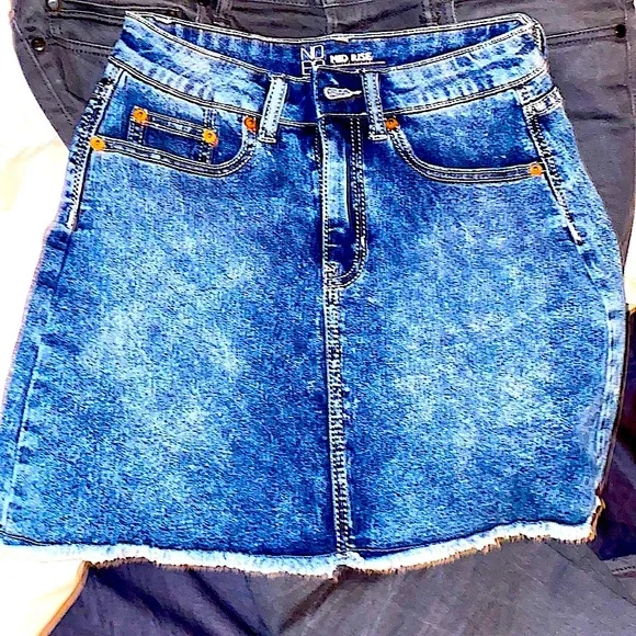 MINI skirt in acid washed denim rare sexy and cute size 3 ladies ! Brand new! - Picture 1 of 2